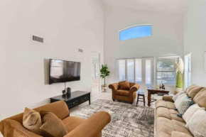 Modern Spacious 3 BR Home Pool and Game